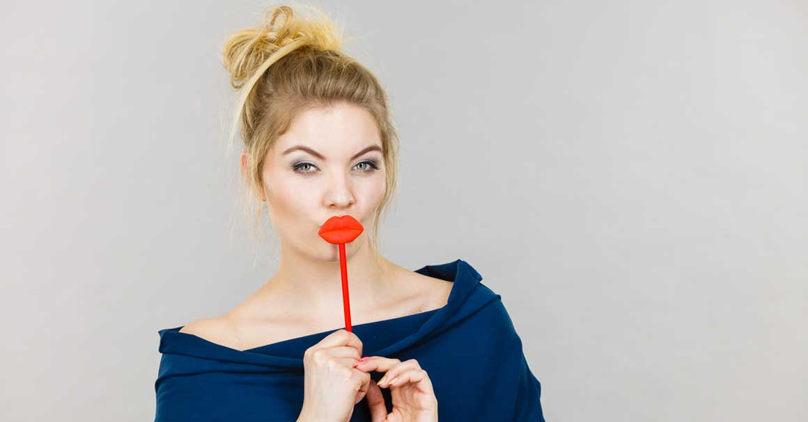  Neobični trikovi za veće usne!