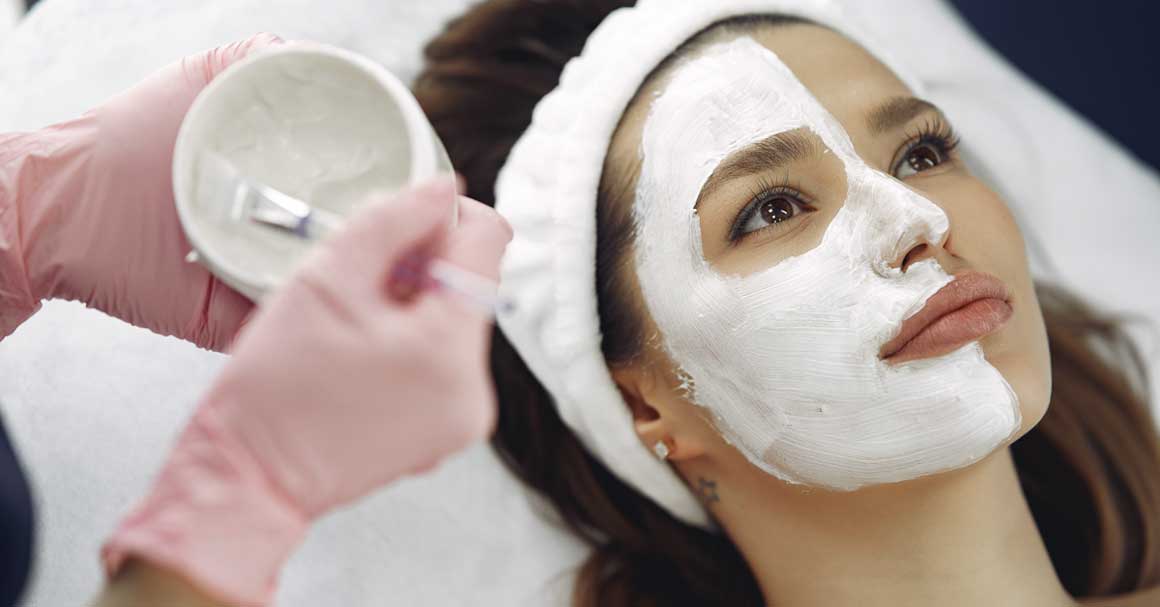  Koji piling za mitisere na licu treba da koristiš?